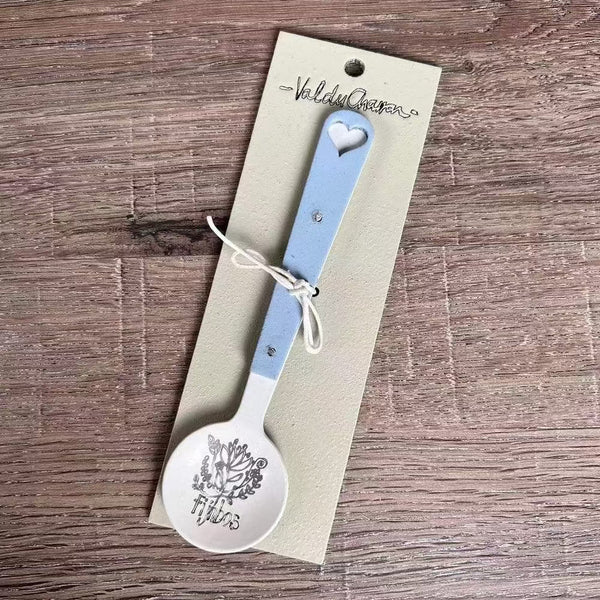 Enamel sugar spoon with wooden handle and laser engraved Fijnbos design