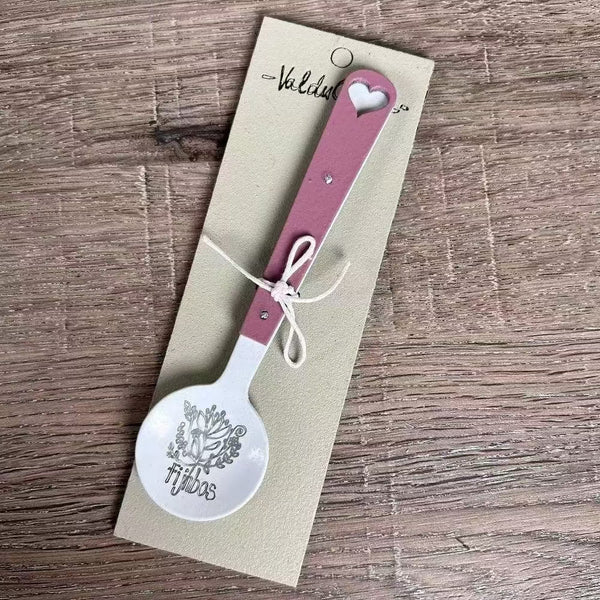 Enamel sugar spoon with wooden handle and Fijnbos laser engraving