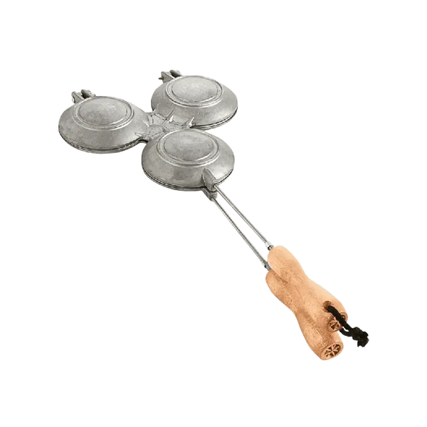 LK Jaffle Iron 3-in-1 with plastic handles and coated aluminium body for safe and durable outdoor toasting