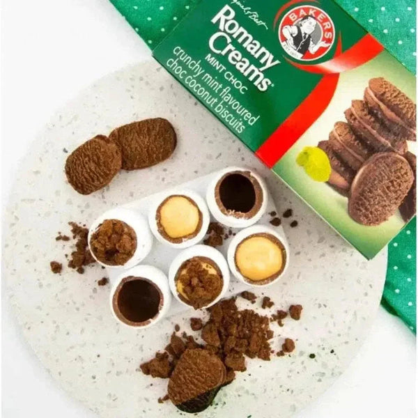 Bakers Romany Creams Mint 200g round shortbread biscuits coated in chocolate
