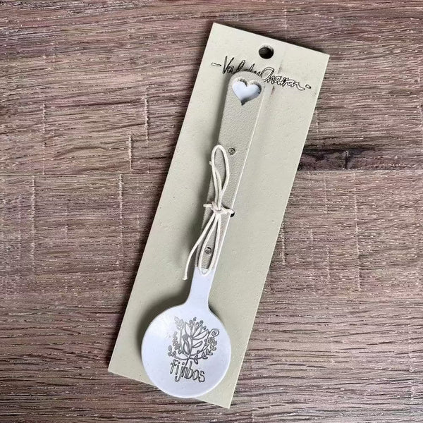 Enamel sugar spoon with wooden handle and Fijnbos laser engraving